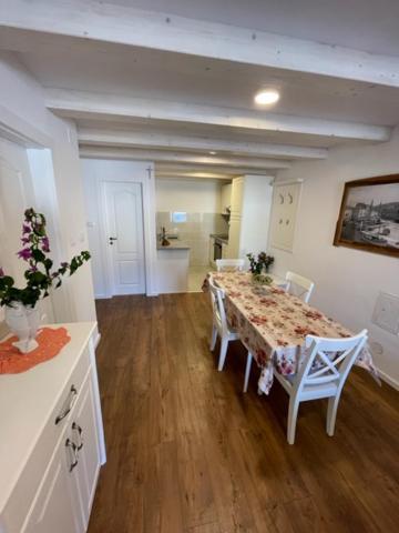 Apartment Concetta Đảo Cres Ngoại thất bức ảnh
